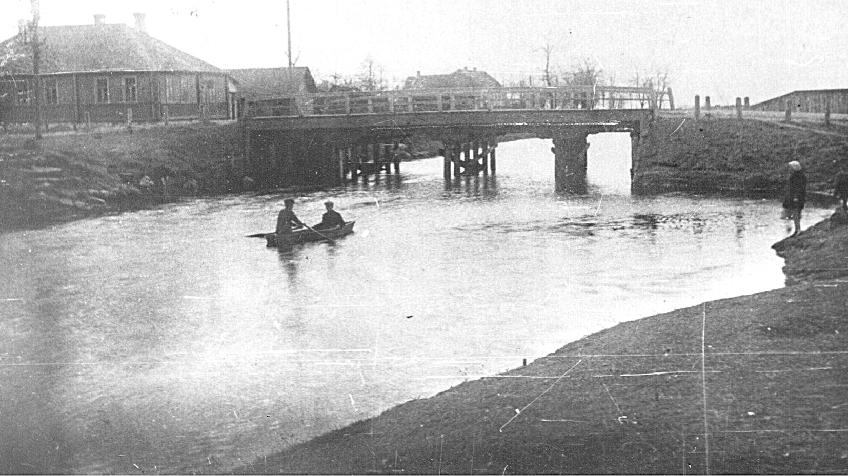 Вид моста и канала с ул. Набережная 1939 г.
